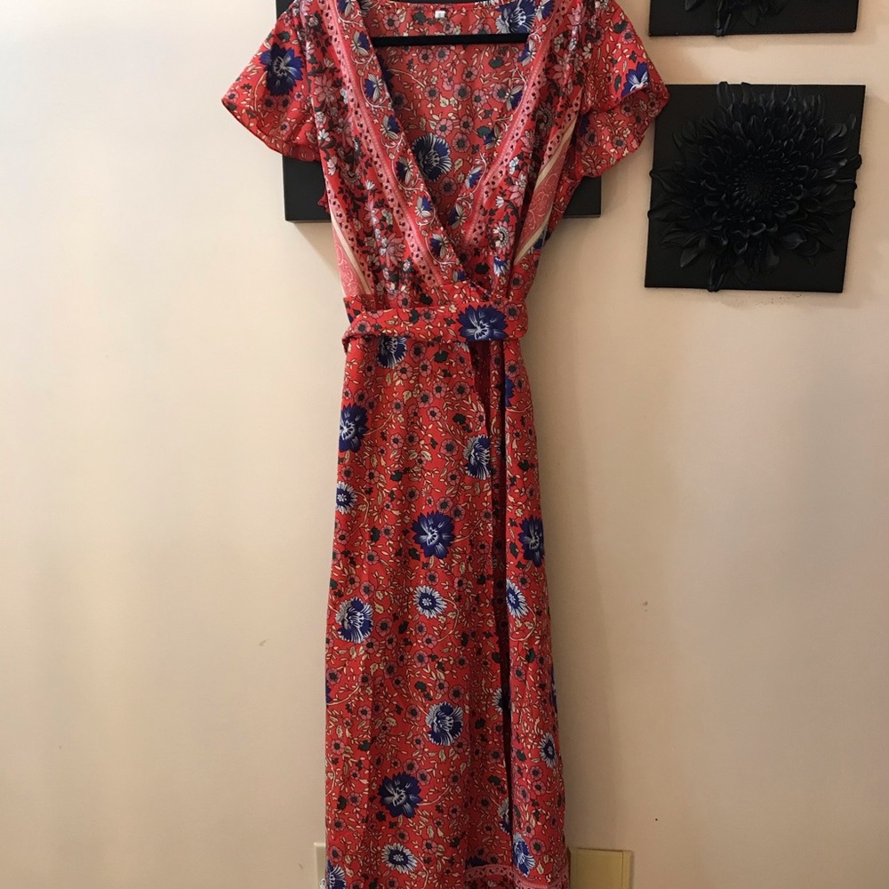 NWOT Maxi FLORAL wrap dress cap sleeve